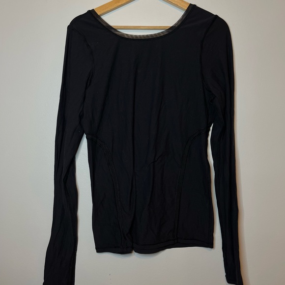 Lululemon long sleeve work out top size M/L - Picture 5 of 5